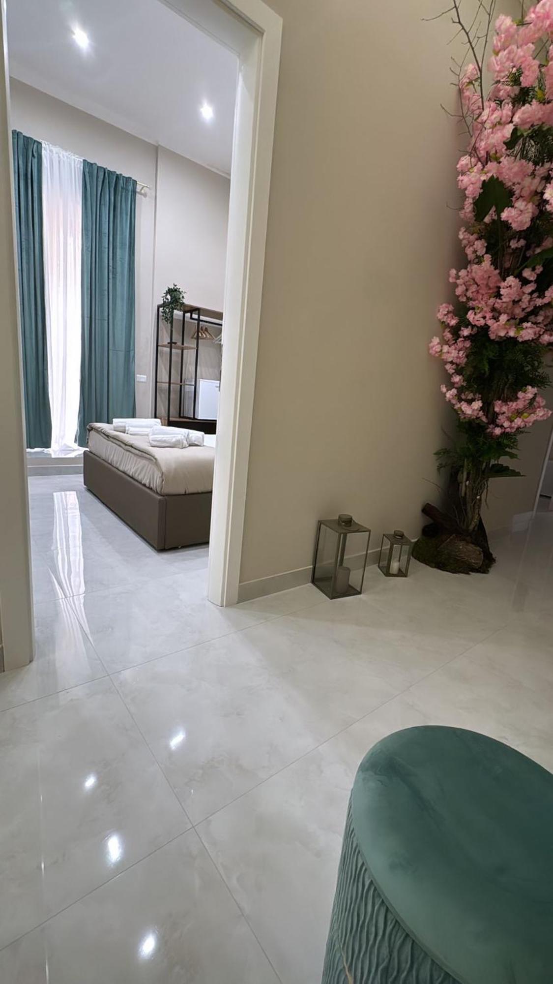Royal Dream Bed and Breakfast Napoli Eksteriør billede