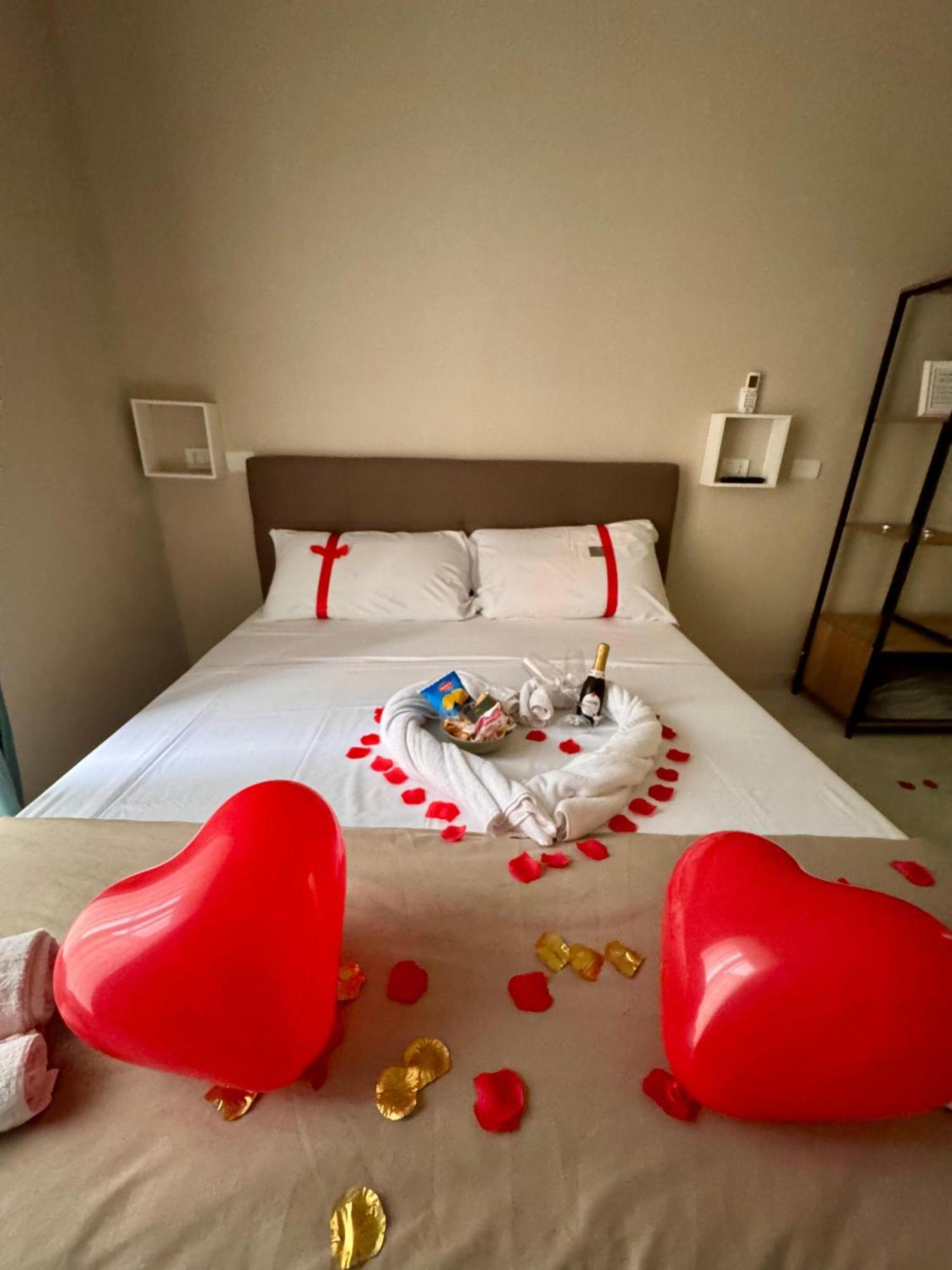 Royal Dream Bed and Breakfast Napoli Eksteriør billede